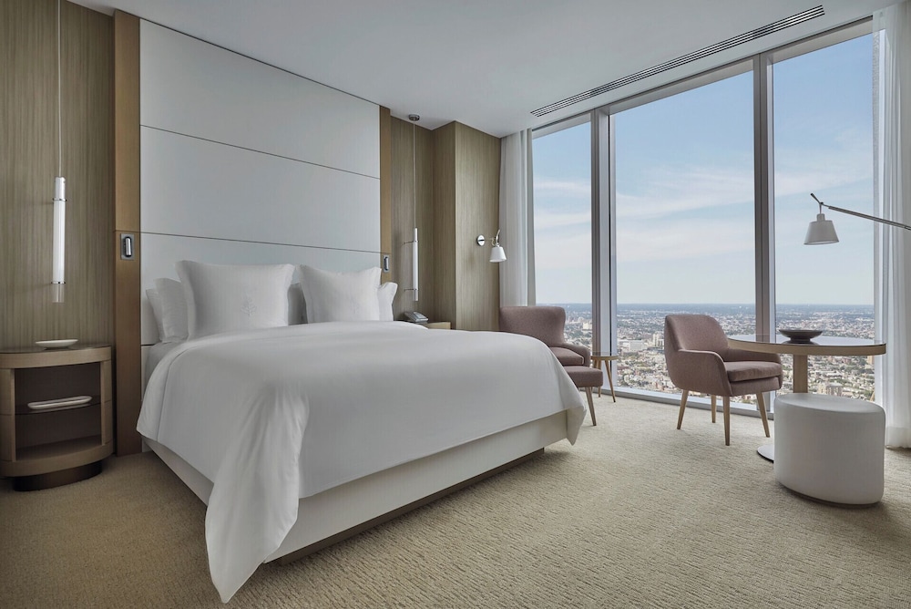 CITYSCAPE, PREMIER, KING BED, CITY VIEW