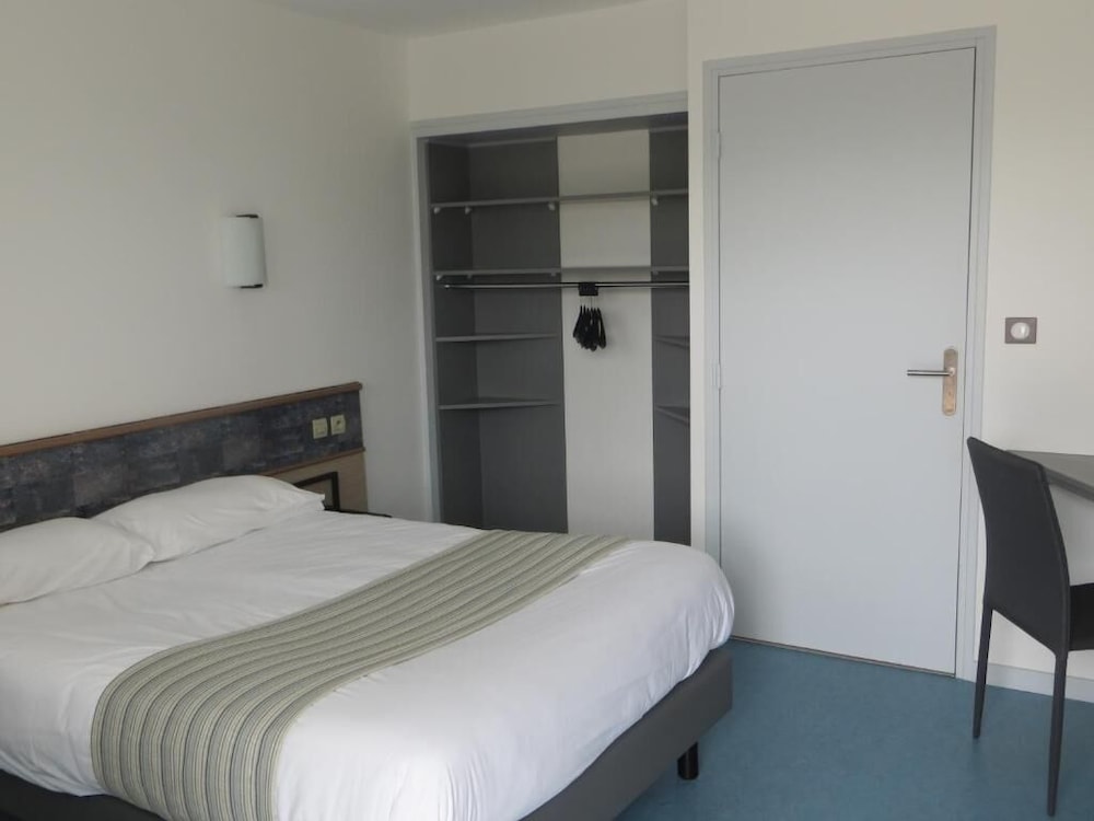 Brit Hotel Hermes 7/42
