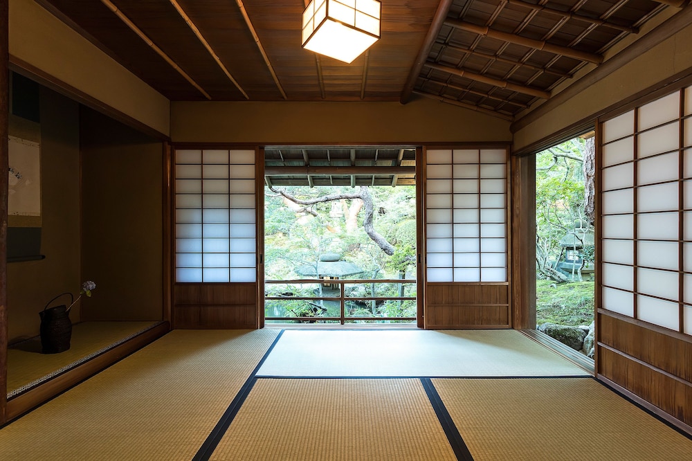Nanzenji Sando Kikusui 24/50