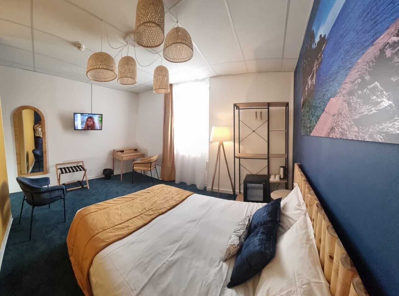 CLASSIC, DOUBLE OR TWIN BED
