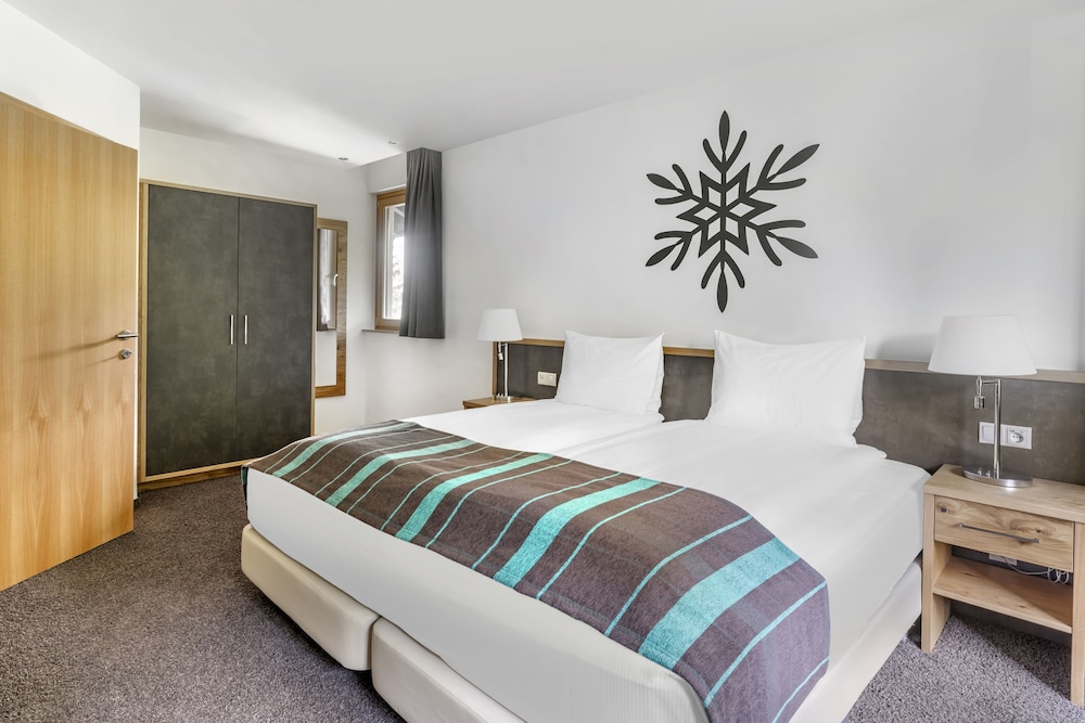 Alpine Club Resort 35/78