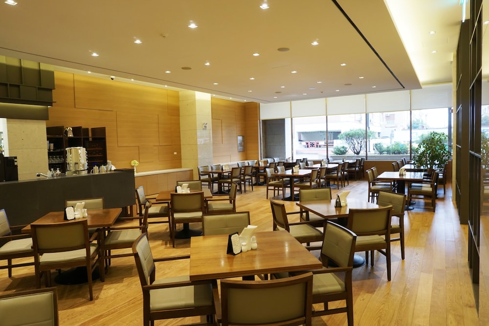 Astar Hotel 52/69