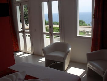 Lucky Monkey Hotel 45/50