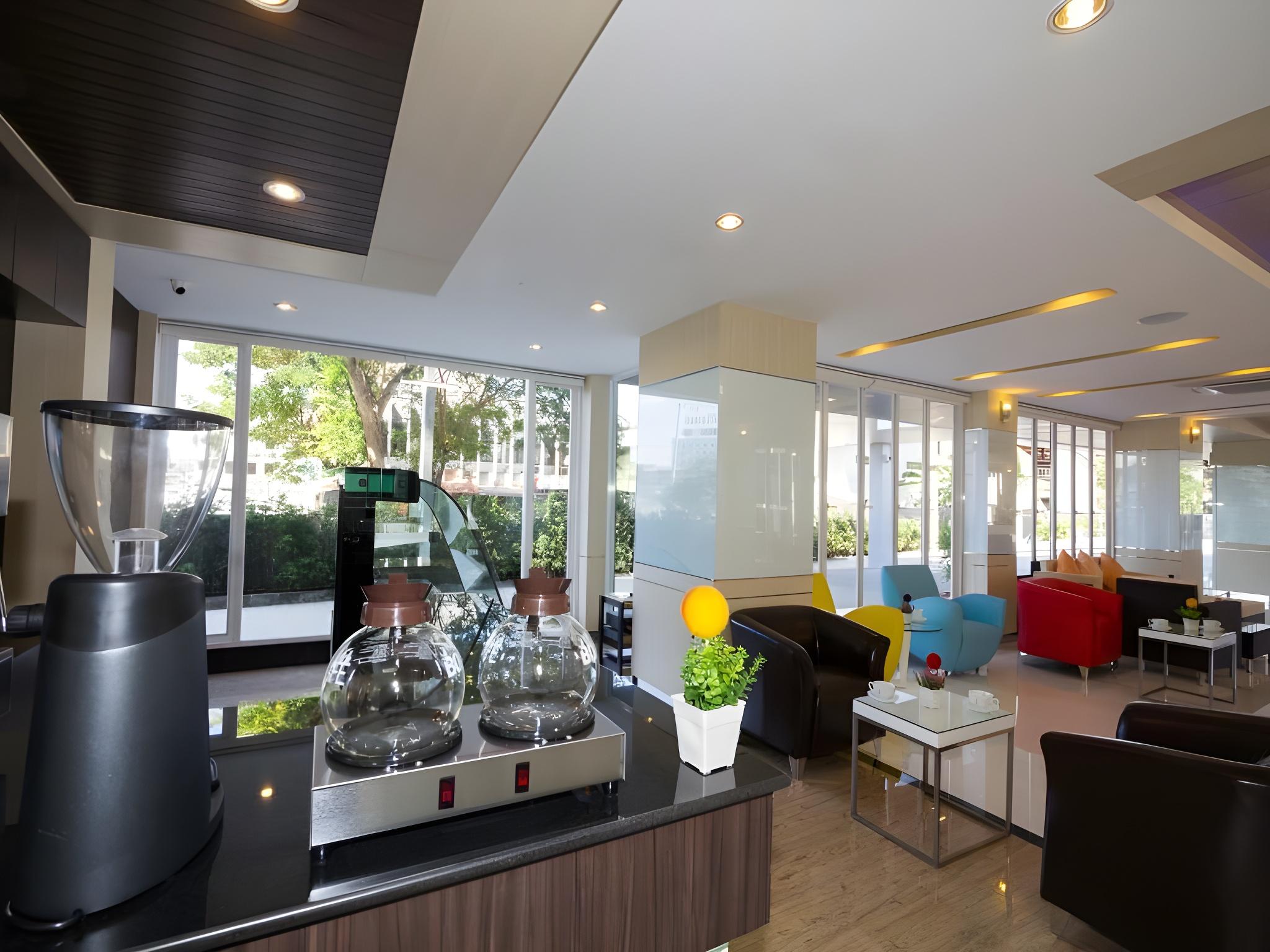 The Ozone Boutique Hotel 43/48