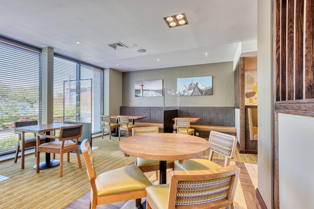 Premier Inn Bangor (Northern Ireland) 39/45