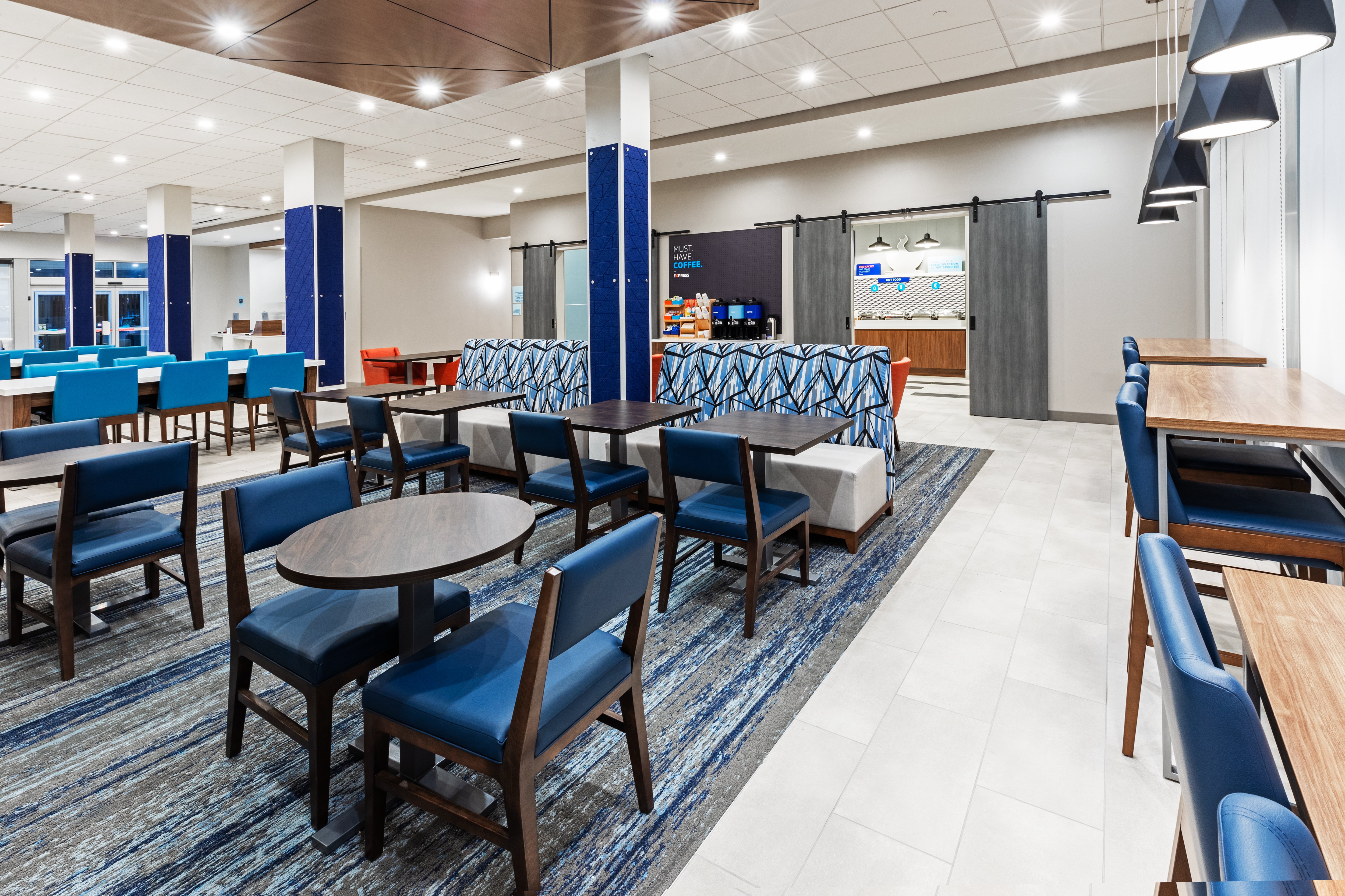 Holiday Inn Express & Suites SENATOBIA I-55 42/54