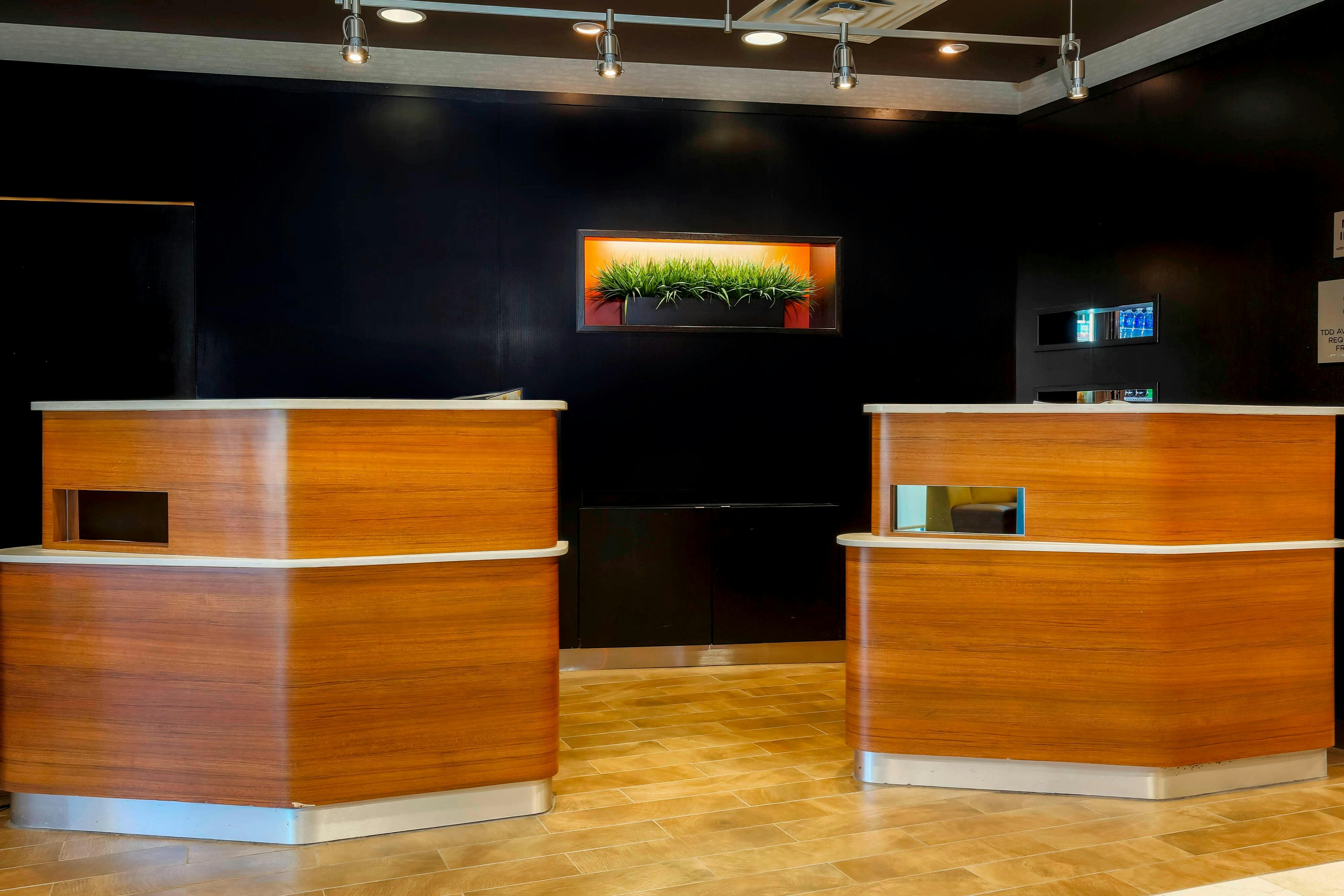 Lobby at Courtyard Dallas Arlington South, ARLINGTON - TX