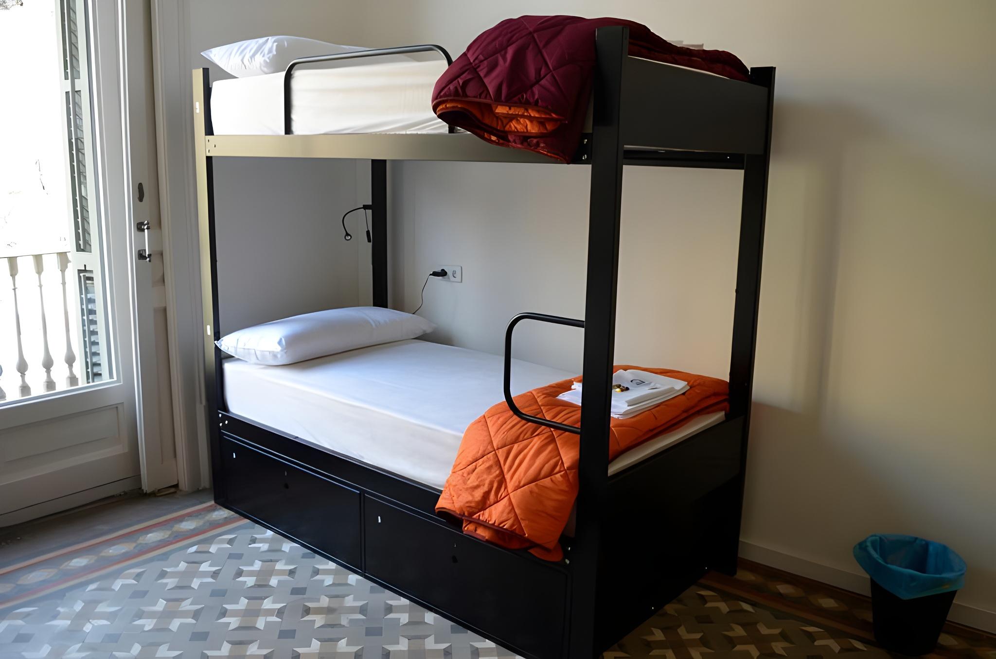 Mixed Dorm, 16 Beds