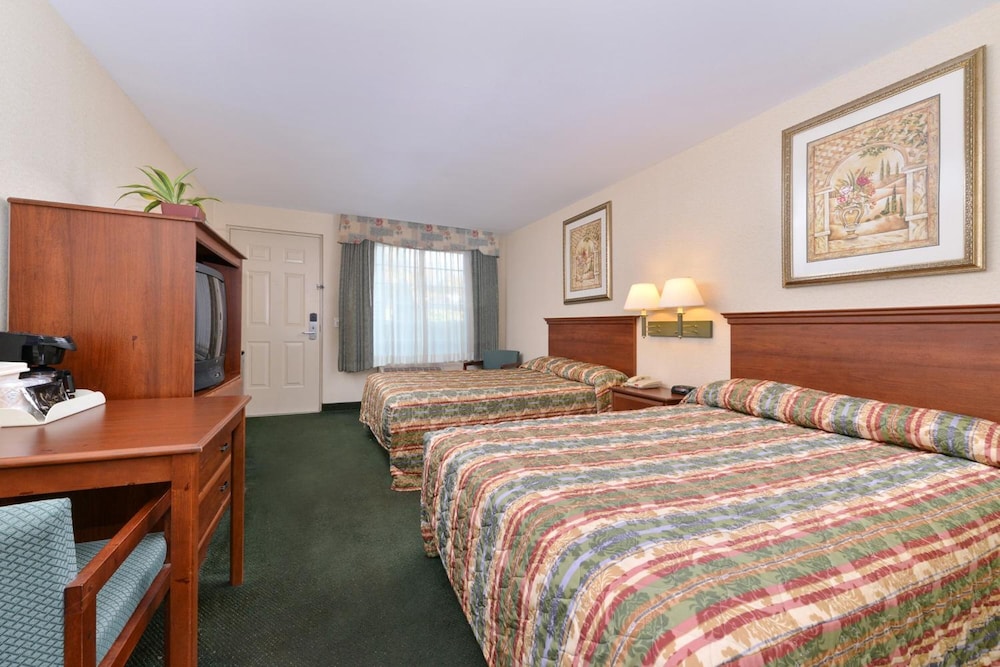 Tower Inn And Suites 7/30