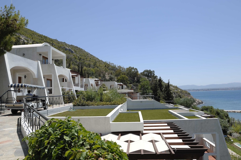 Ramada By Wyndham Loutraki Poseidon Resort