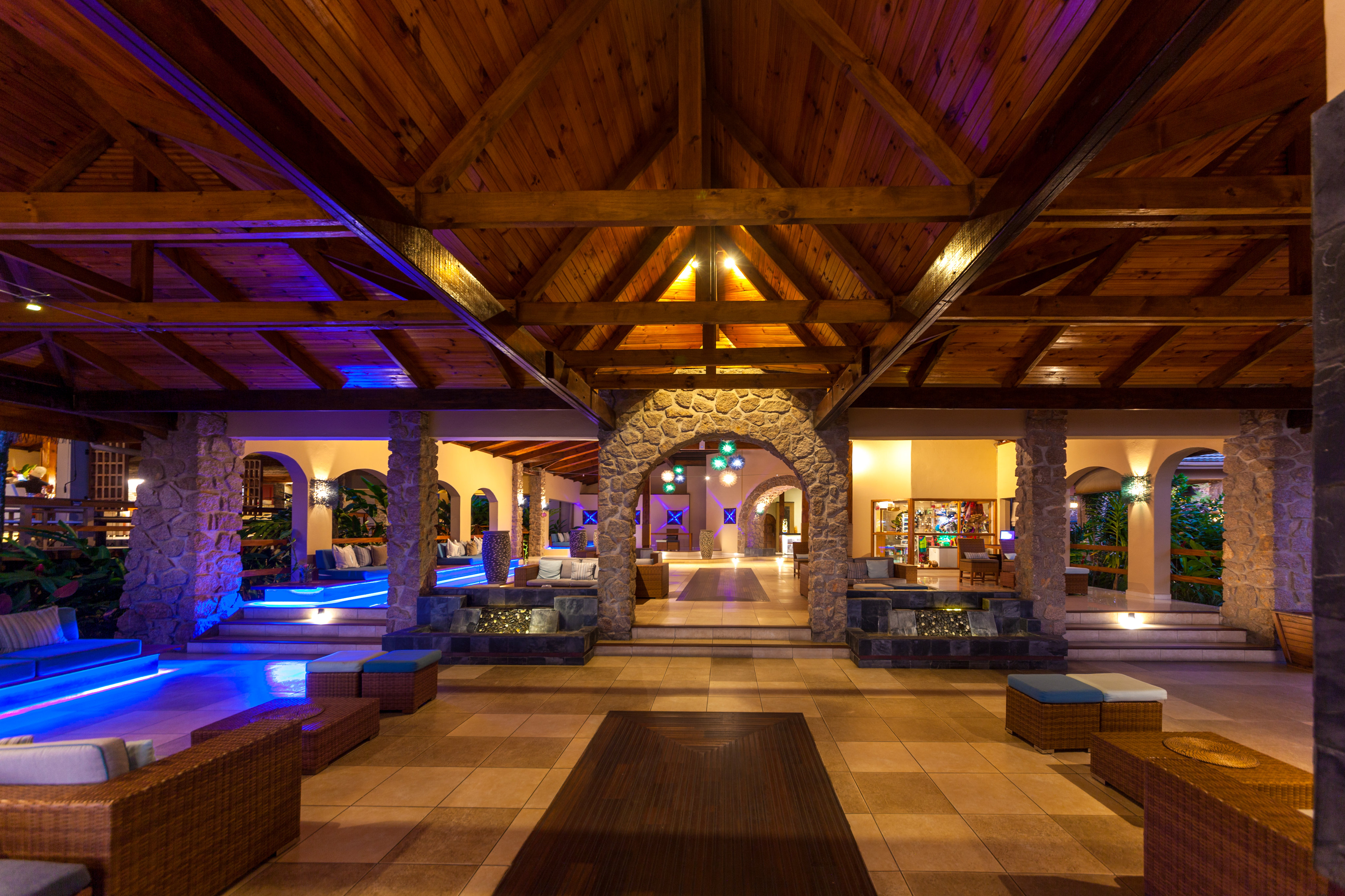 Coco de Mer Hotel and Black Parrot Suites 37/79