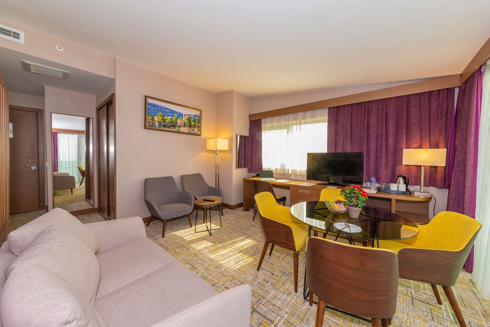 Land Park Hotel Avcilar 33/47