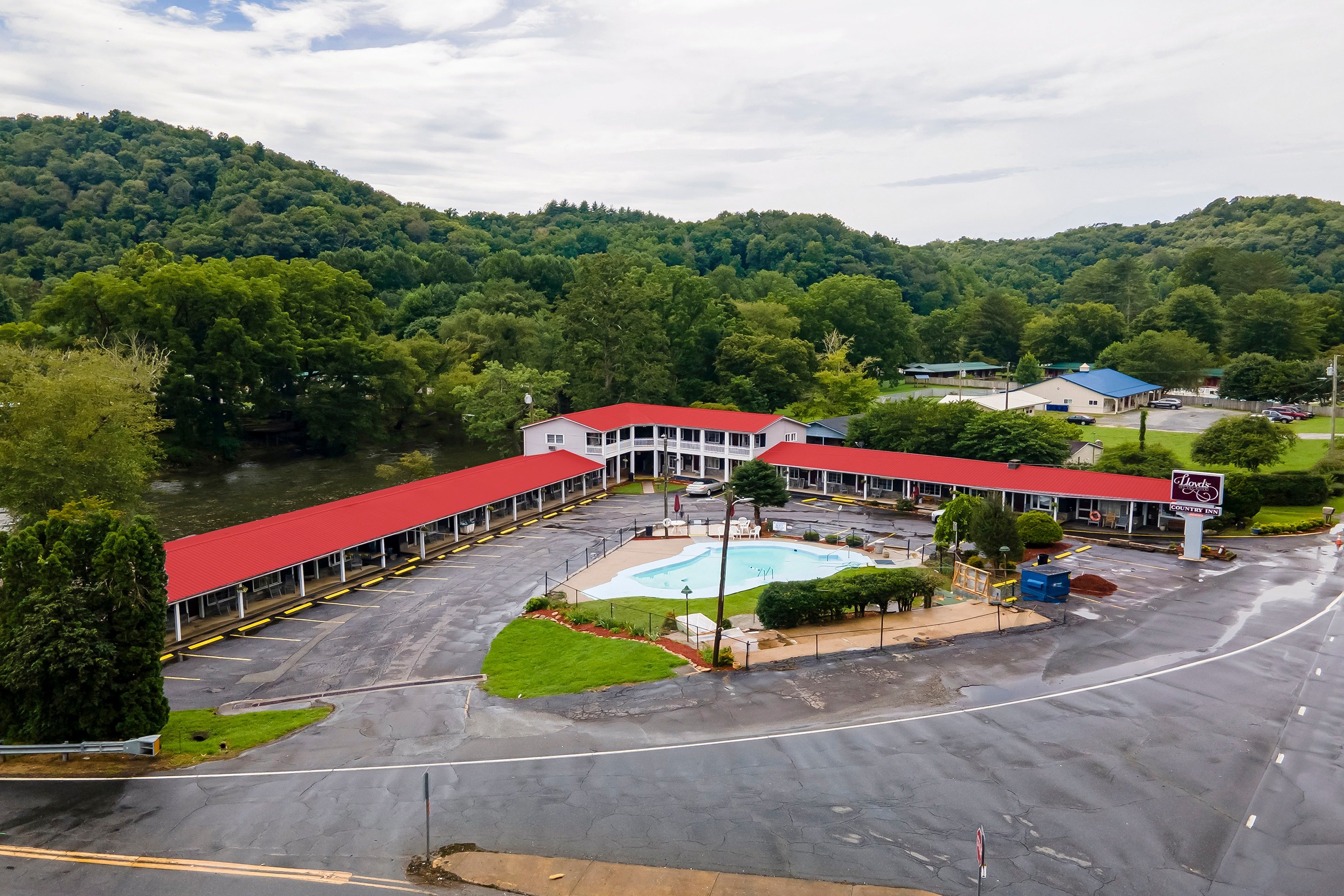 Lloyd's On The River Country Inn By OYO 8/27