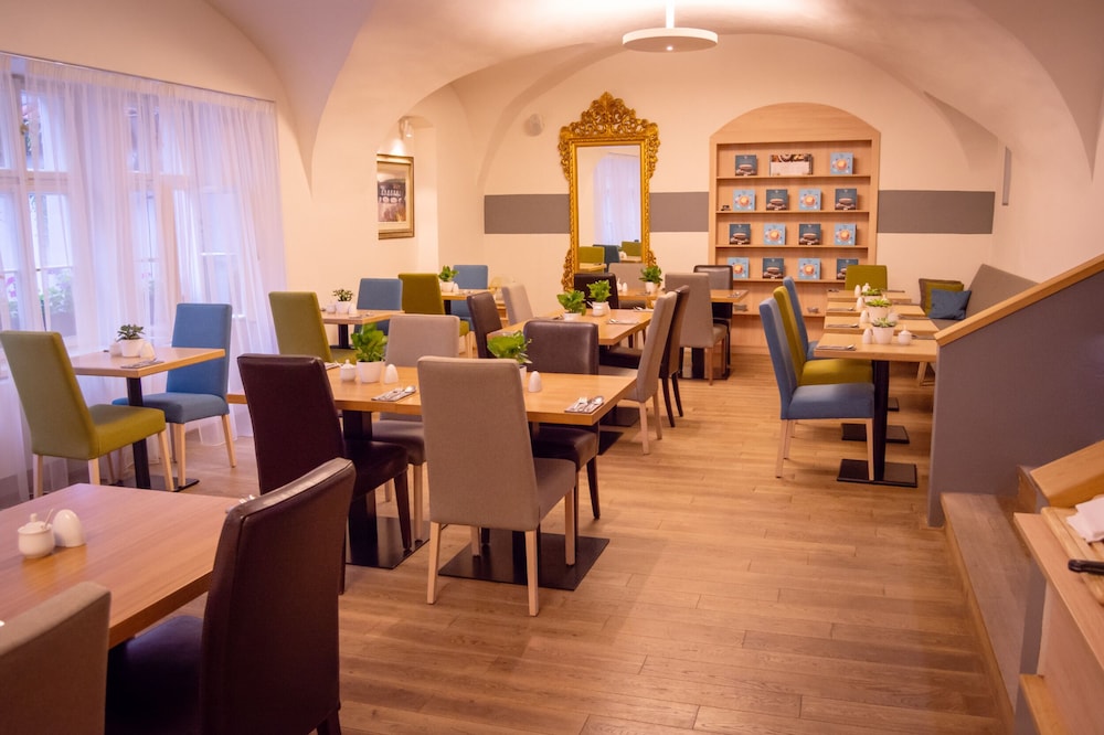 Hotel Golden Key Prague 65/79