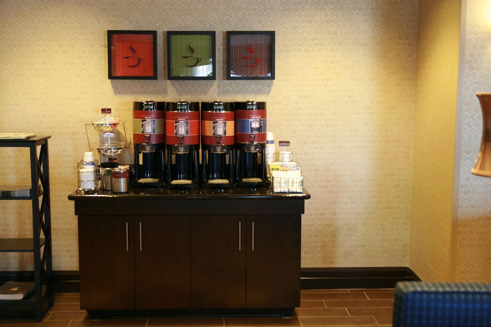 Hampton Inn Topeka 37/51