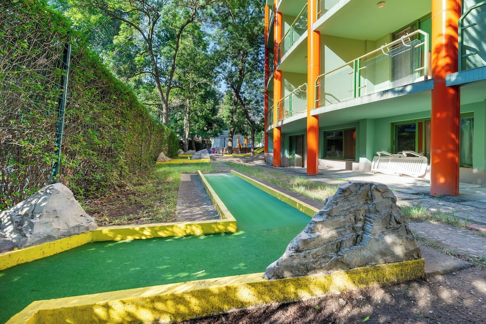 MPM Kalina Garden Hotel 57/63