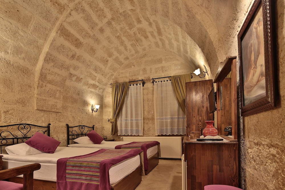 Elif Stone House 36/63
