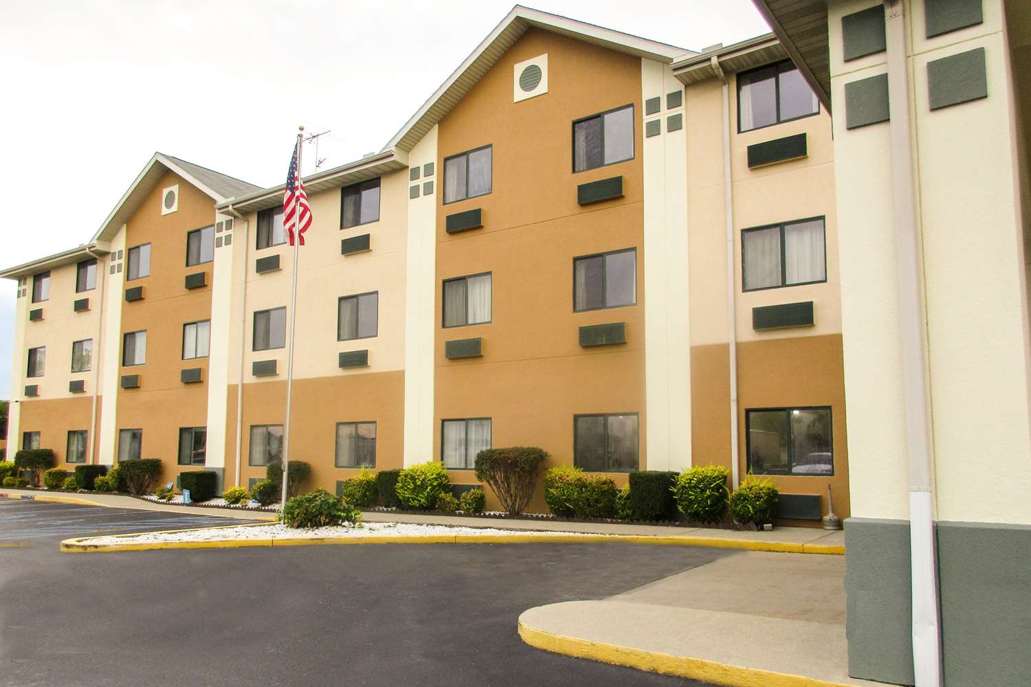 Quality Inn Sawyer, MI 34/35
