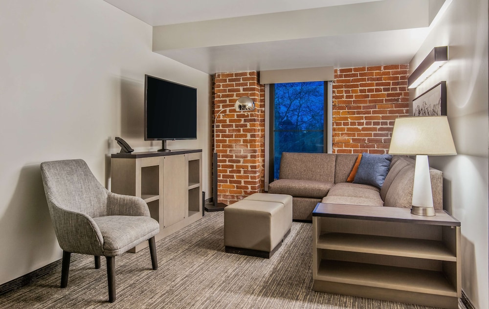 Hyatt House Sacramento/Midtown 28/50