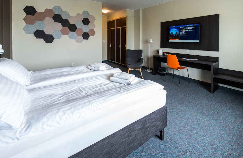 Konvin Hotel by Reykjavik Keflavik Airport 27/80