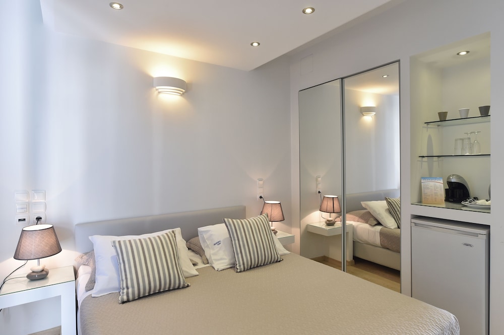 Alexandros Studios And Apartments 36/76