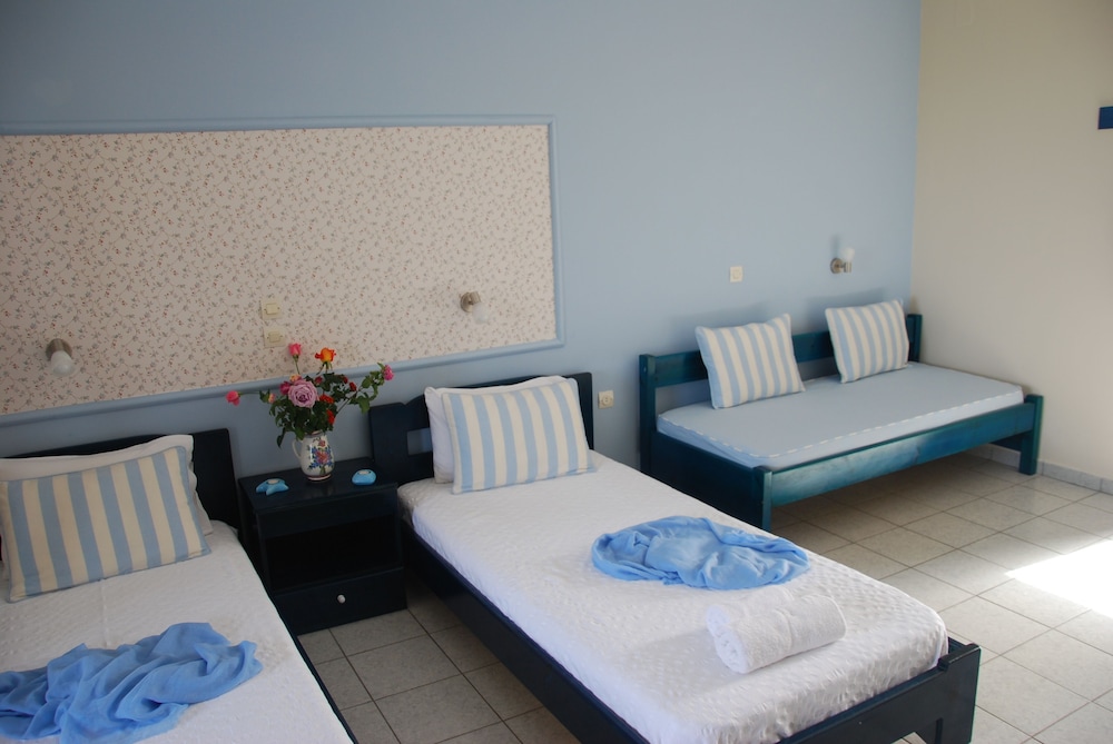 KAVOS PSAROU STUDIOS & APARTMENTS 15/37