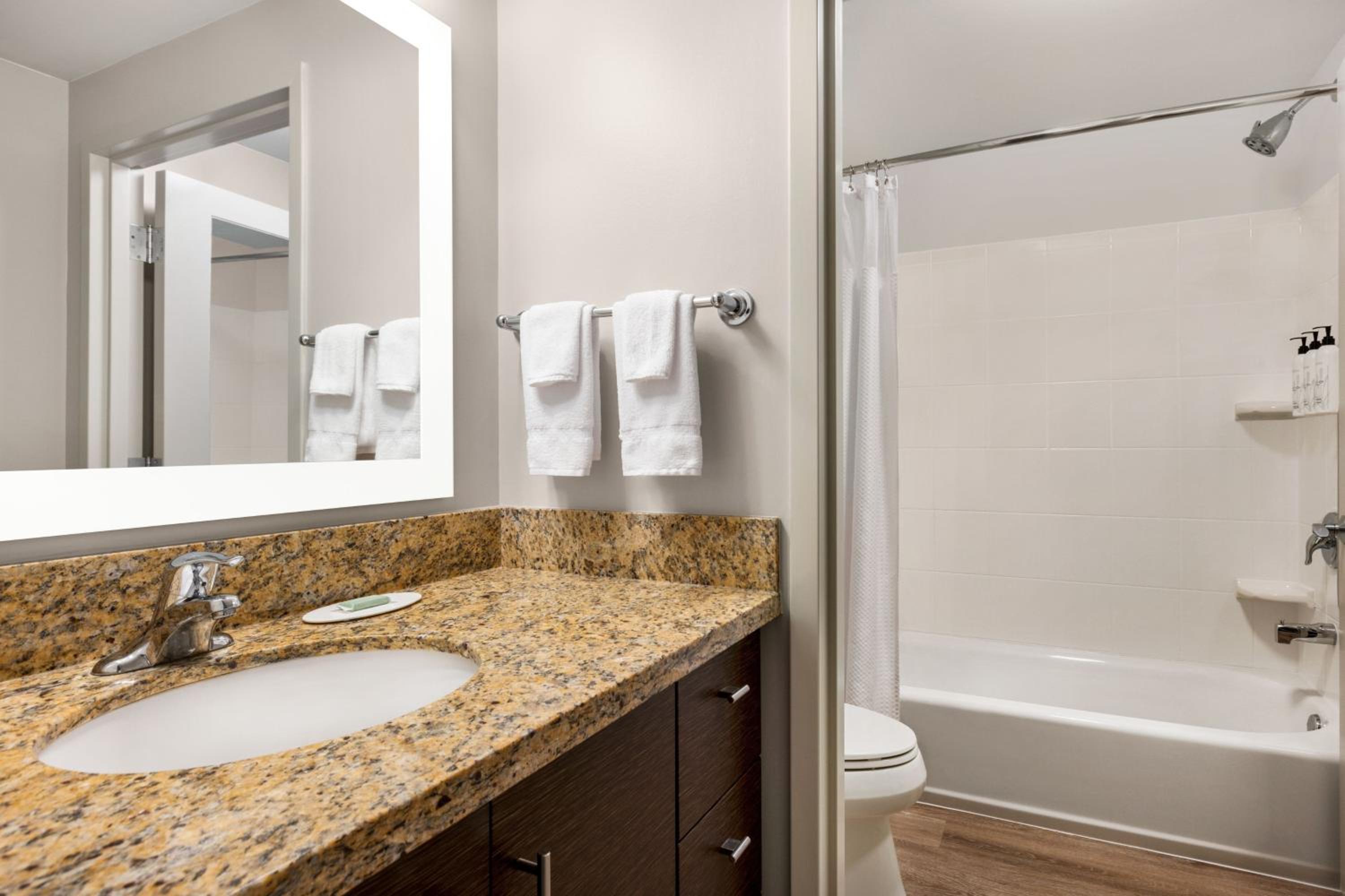 Suite, Queen Bed, Sofa, Towneplace Suites By Marriott Harrisburg West Mechanicsburg 3/4