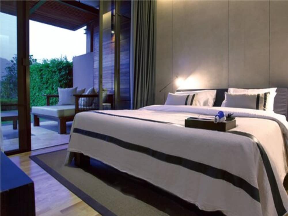 Atta Lakeside Resort Suite 12/81