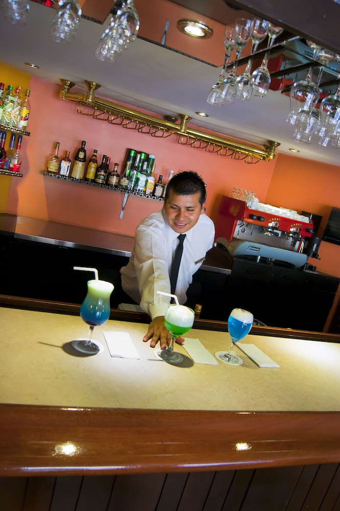 Hotel Carrera Ex Thunderbird Hotels Carrera 6/64