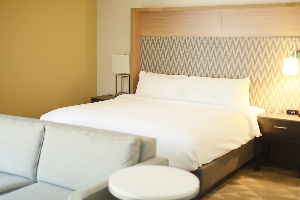 Holiday Inn Cleveland 60/60