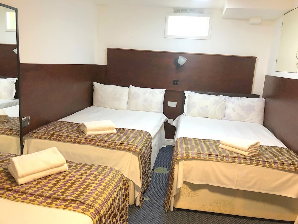 Plaza London Hotel 24/60