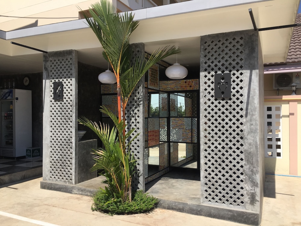 Phetcharat Grand Hotel Maesot 1/50