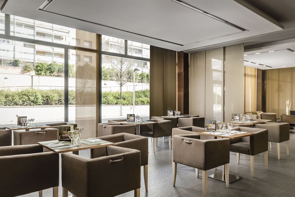 restaurant cafeteria