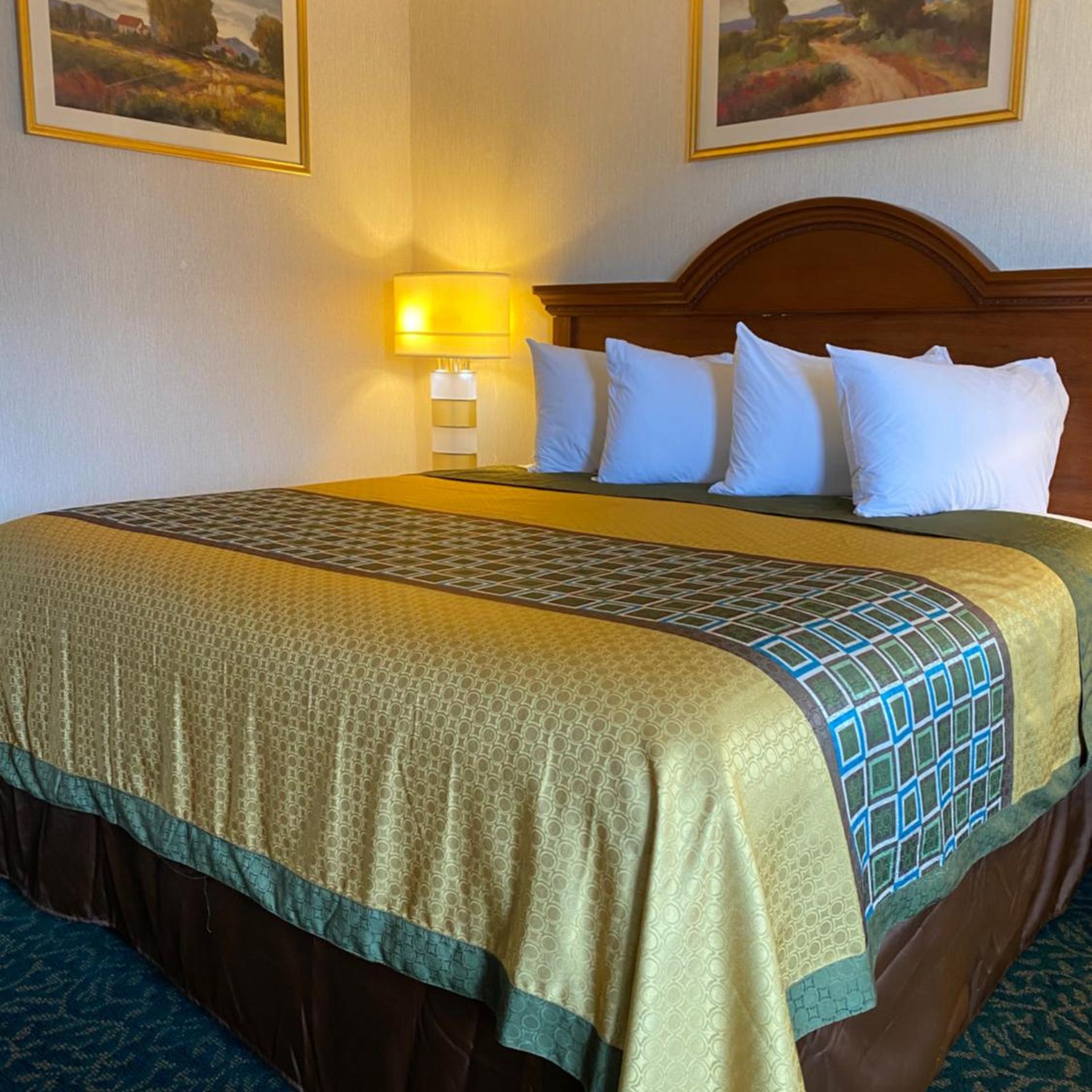 Harrisonville Inn & Suites 15/29