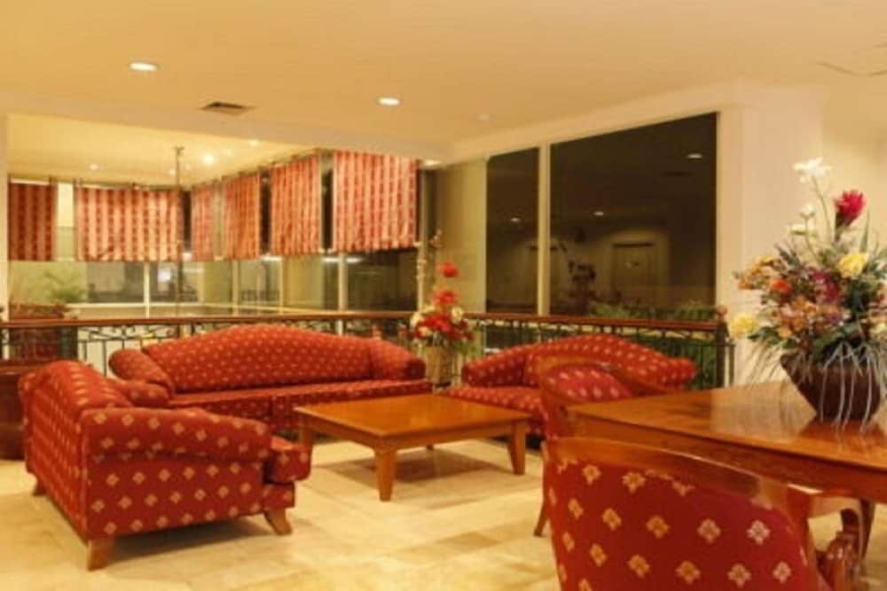 Resor Tuban Tropis 21/30