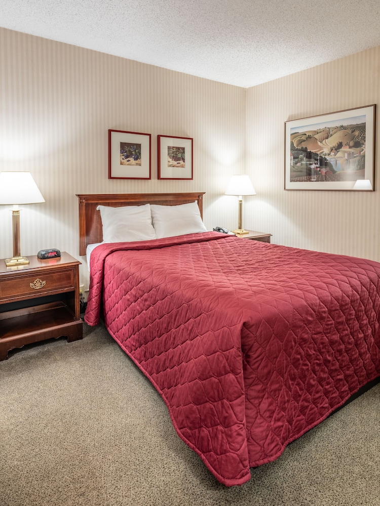 University Place Hotel Conference Center 16/51