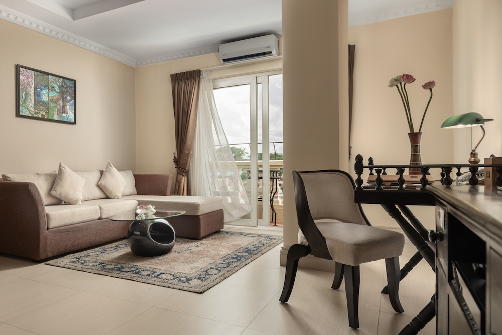 Palace Gate Hotel Residence 25/76