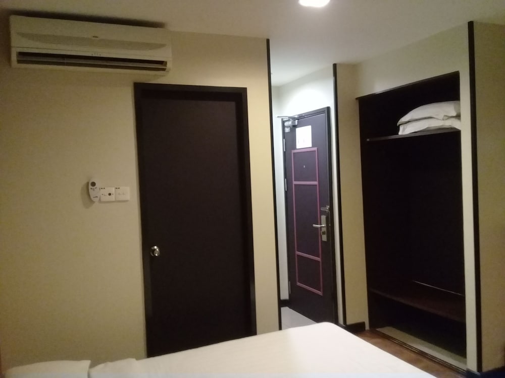 Hotel Sadong 88 7/15