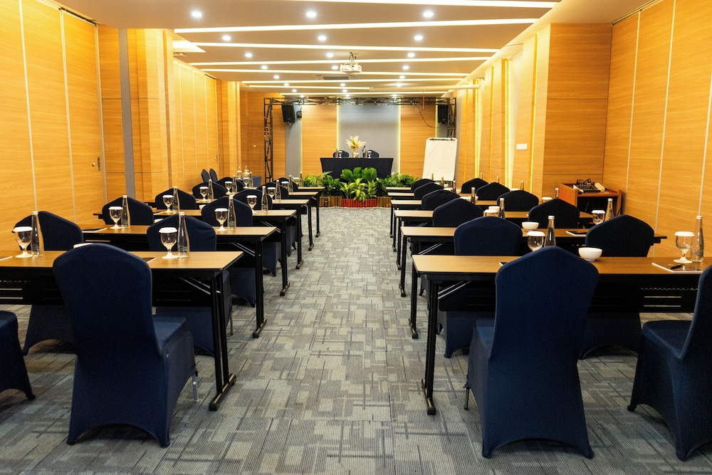 Azana Style Hotel Tulungagung 45/50