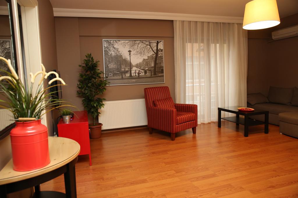 AKIN SUITES 15/24
