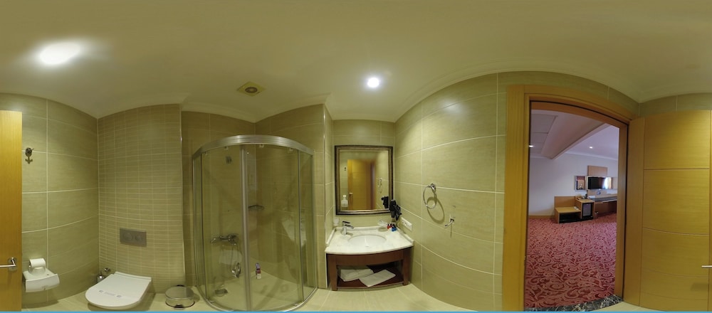Vois Hotel Atasehir 25/27
