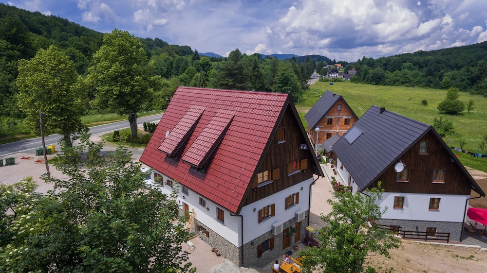 Rustic Lodge Plitvice 3/47