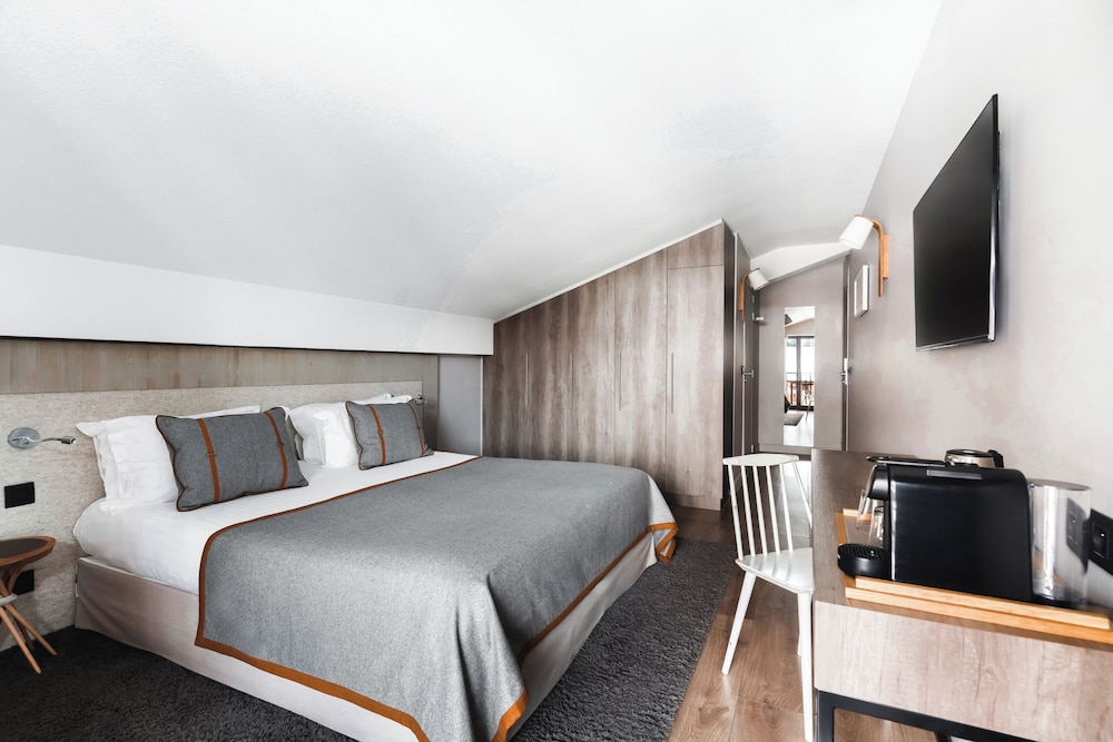 Heliopic Hotel Spa 19/72