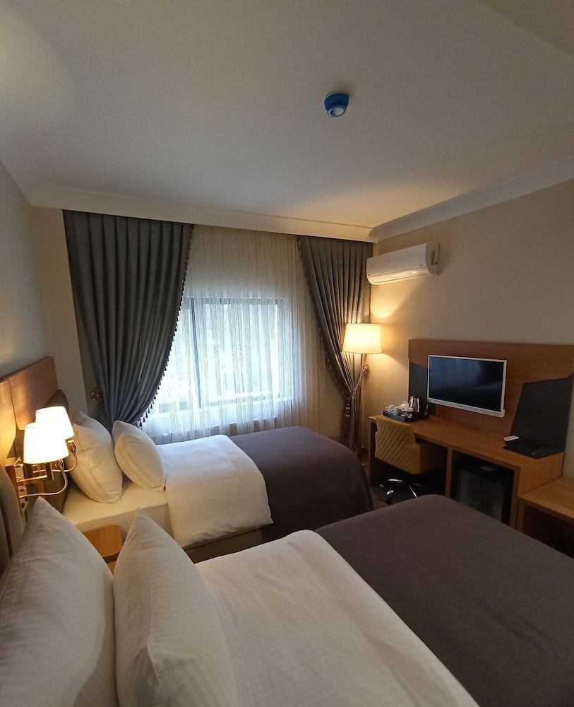 Ak Life Hotel & Suit 12/39