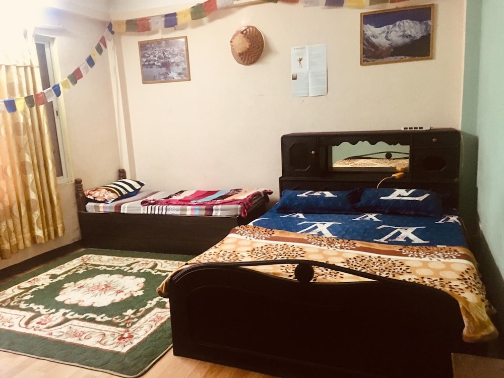 Sara's Backpackers Hotel 55/74