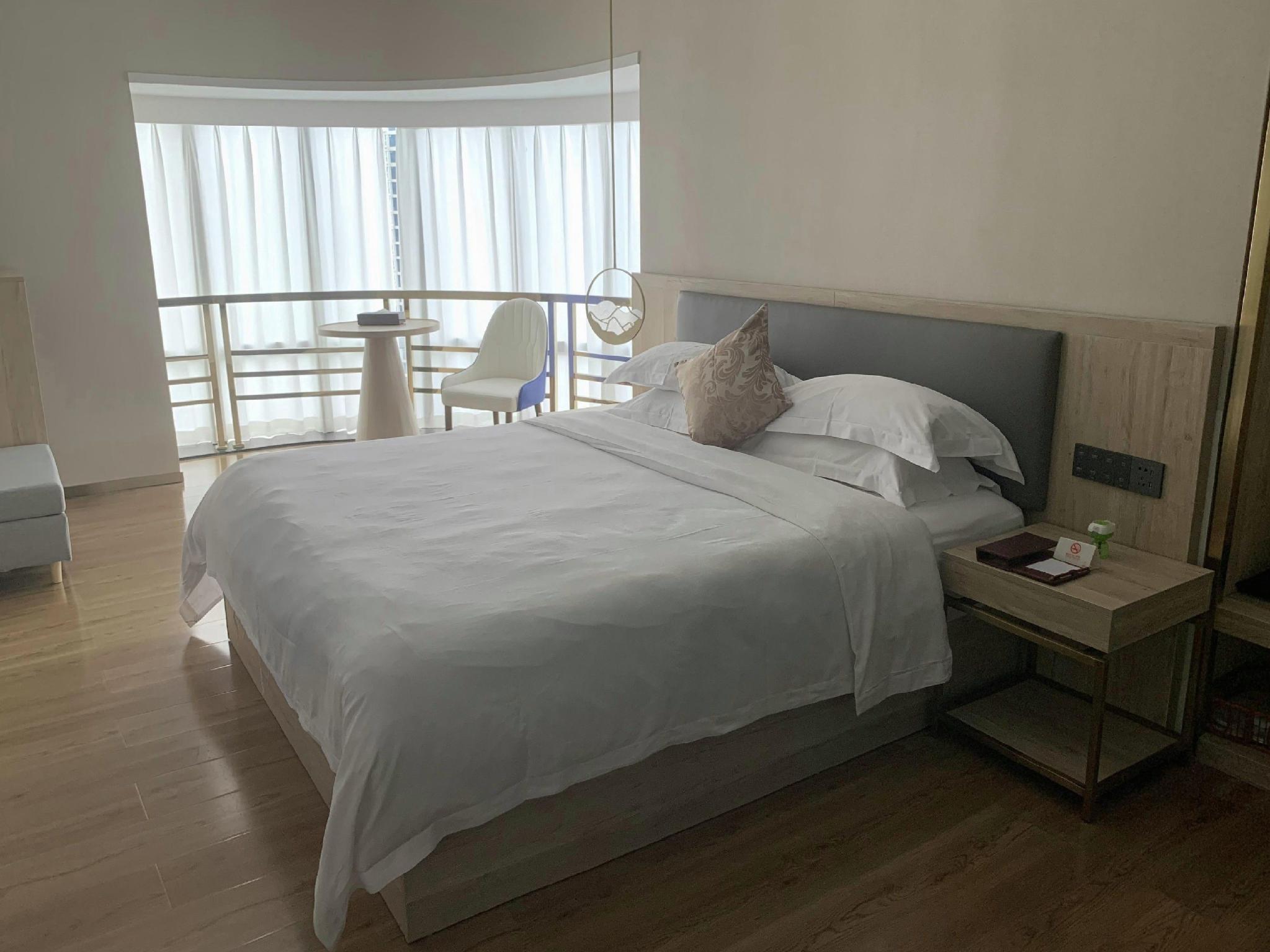 Rich Hotel 23/43