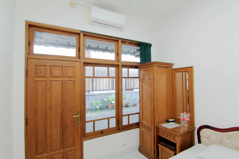 Hotel Fevytra Syariah 6/11
