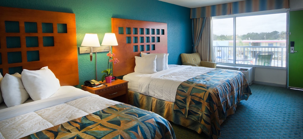 Ramada by Wyndham Hotel & Water Park 18/67