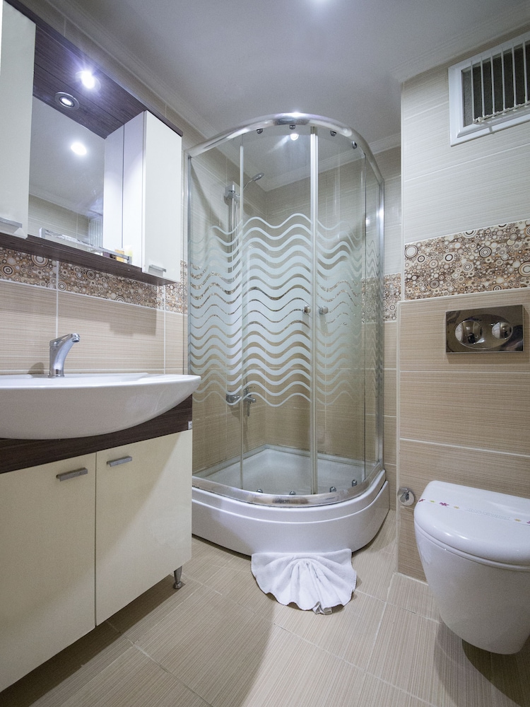 GRAND ZENTRUM HOTEL 33/34