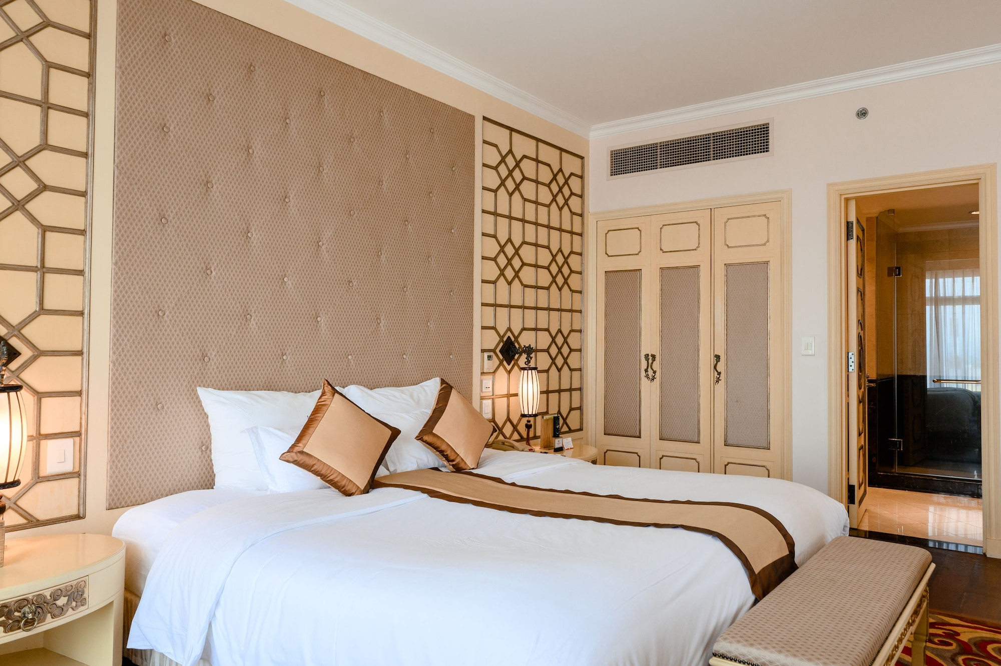 Imperial, Suite, King Bed